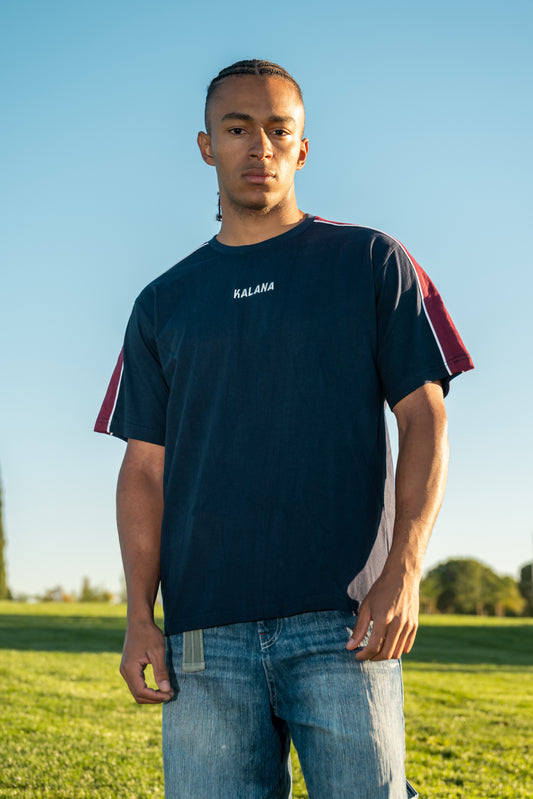Camiseta navy oversize KALANA diseño urbano - hombre frontal